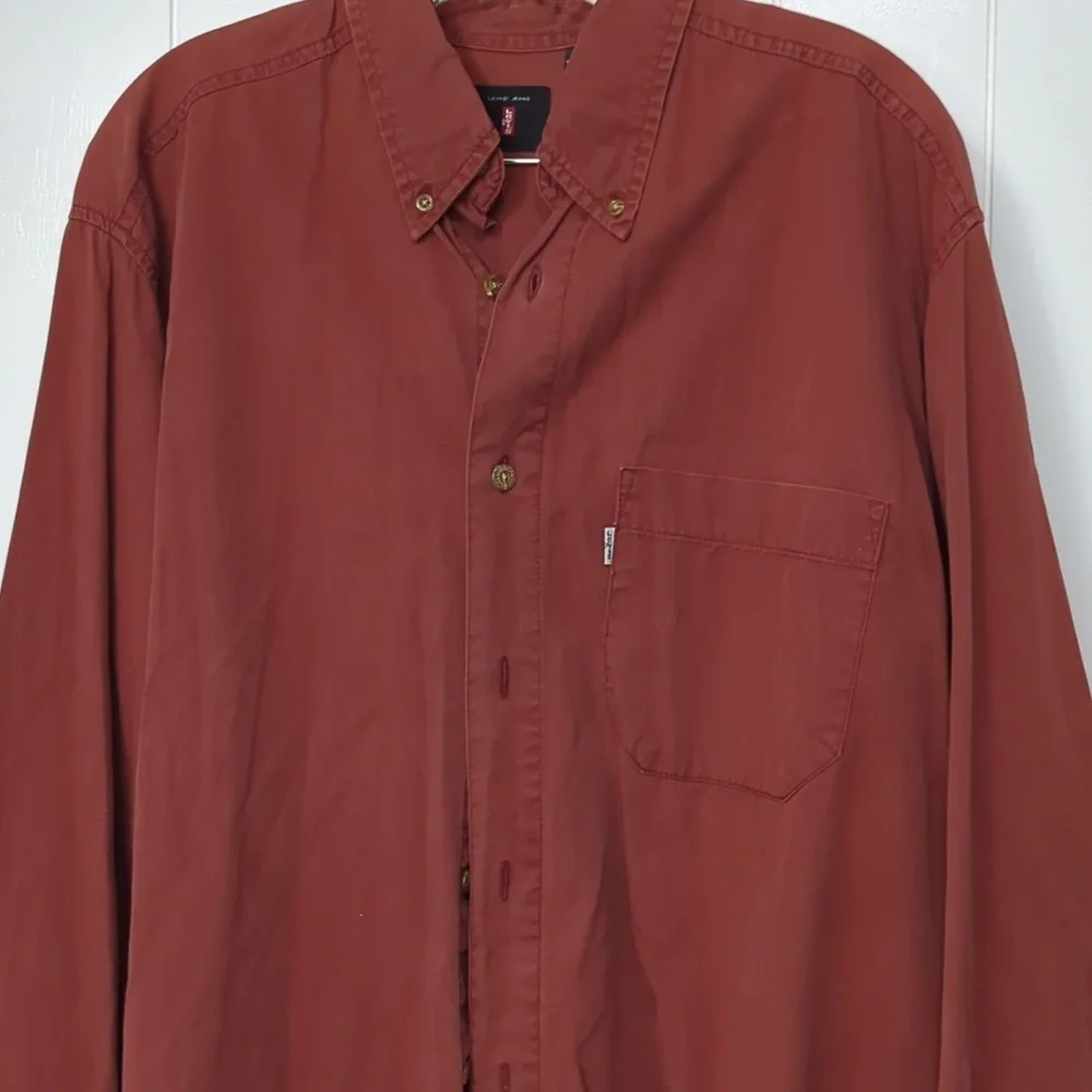 Levis white tag